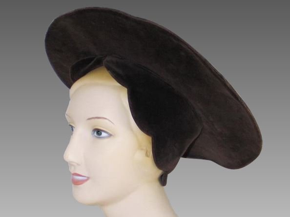 1950s velveteen halo hat  - Courtesy of thevintagemerchant