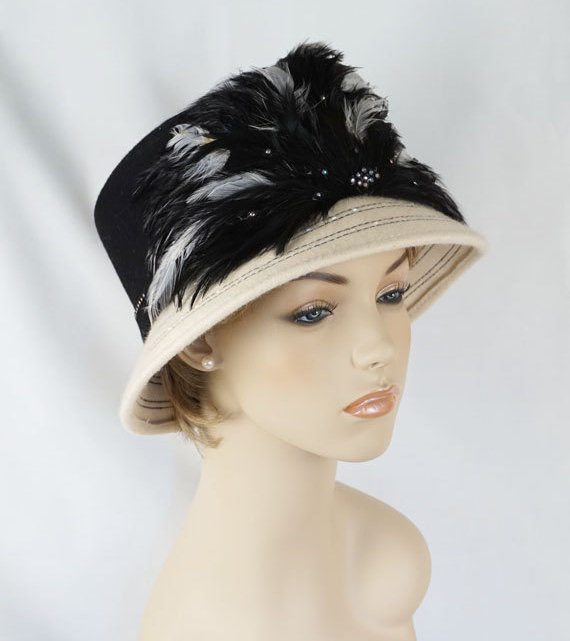 1990s feathered cloche - Courtesy of alleycatsvintage