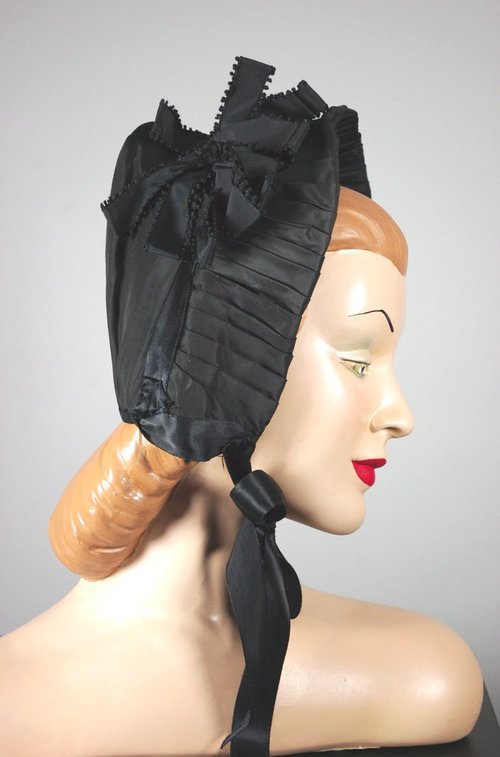 1900s taffeta bonnet  - Courtesy of vivavintageclothing