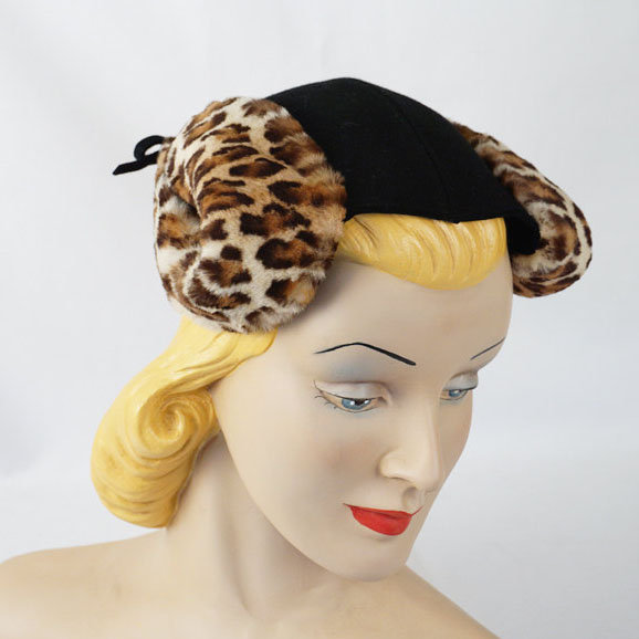 1940s Roberta Bernays tilt hat  - Courtesy of alleycatsvintage