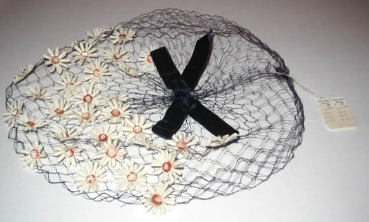 1950s tulle and daisy whimsy hat  - Courtesy of pinkyagogo