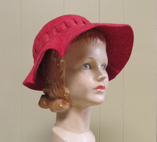 1940s felt bucket hat  - Courtesy of ranchqueenvintage