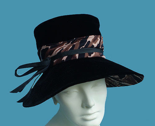 1960s Ranleigh black velvet bucket hat - Courtesy of thespectrum