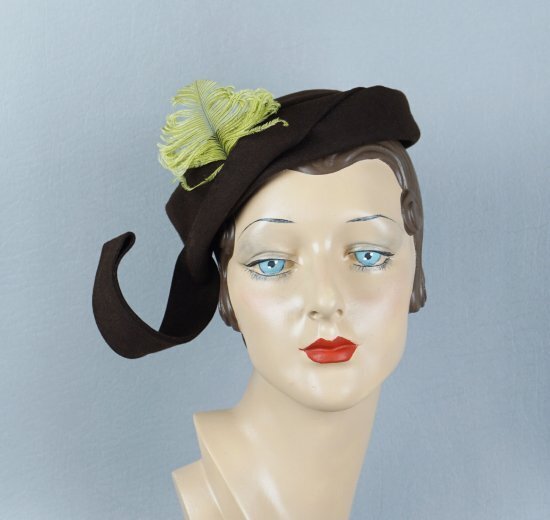 1940s sculptural hat - Courtesy of Alleycats
