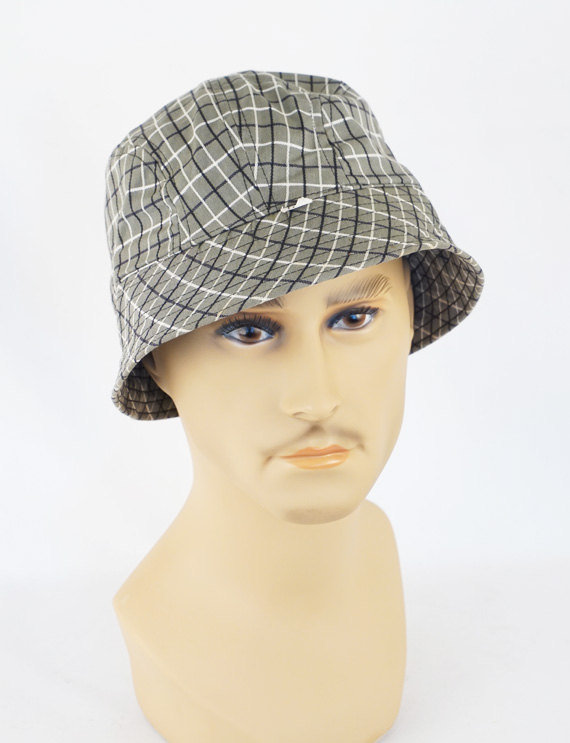 1950s plaid bucket fishing hat  - Courtesy of alleycatsvintage