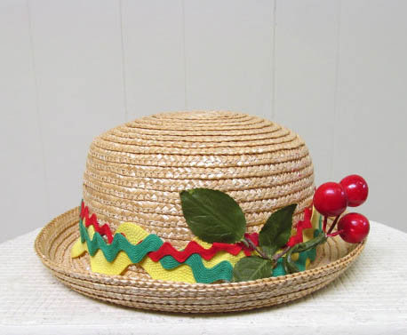 1950s straw bowler -  Courtesy of ranchqueenvintage