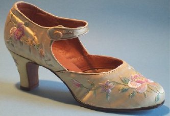 Chinese silk embroidered pump made for the Western market c. 1927