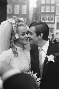 1968 bridal veil and curls