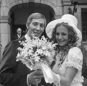 1972 bridal hat
