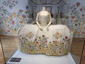 1759 court dress, worn as wedding gown, Netherlands