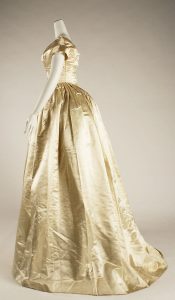 side view of 1831 Ameriican wedding dress