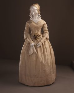 wedding dress, 1841-3