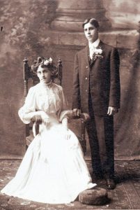 American bride & groom, 1907