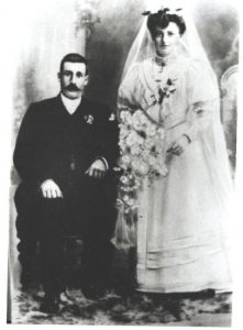 Australian bride & groom, 1907