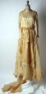 1948 wedding dress bu Ceil Chapman