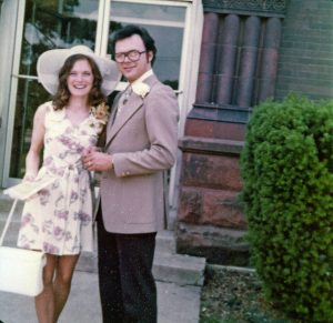 Illinois bride & groom, 1975